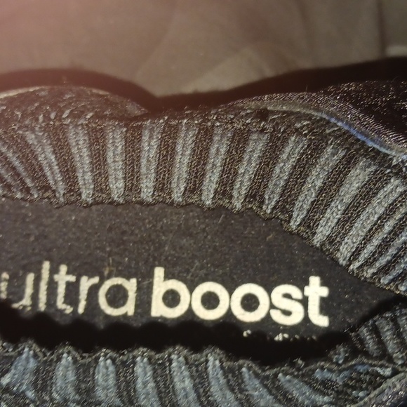 Adidas ultra boost shoes - Picture 3 of 3